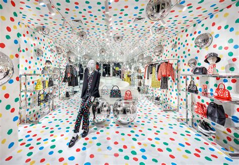 louis vuitton shop window with art work by yayoi kusama|official louis vuitton website.